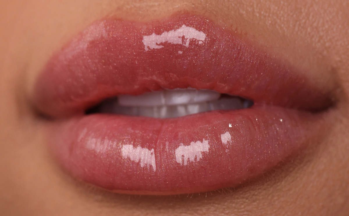 BOWLER Tinted Lip Gloss - Renewal Treatment